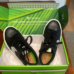 Cariama Salvas sneakers